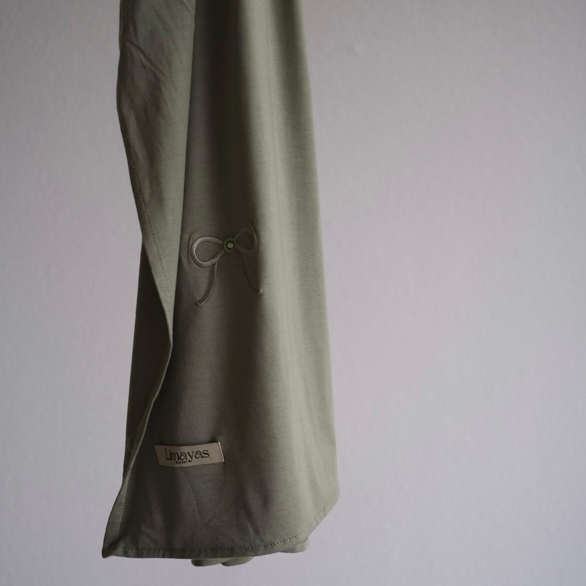Bamboo jersey scarfs with bows